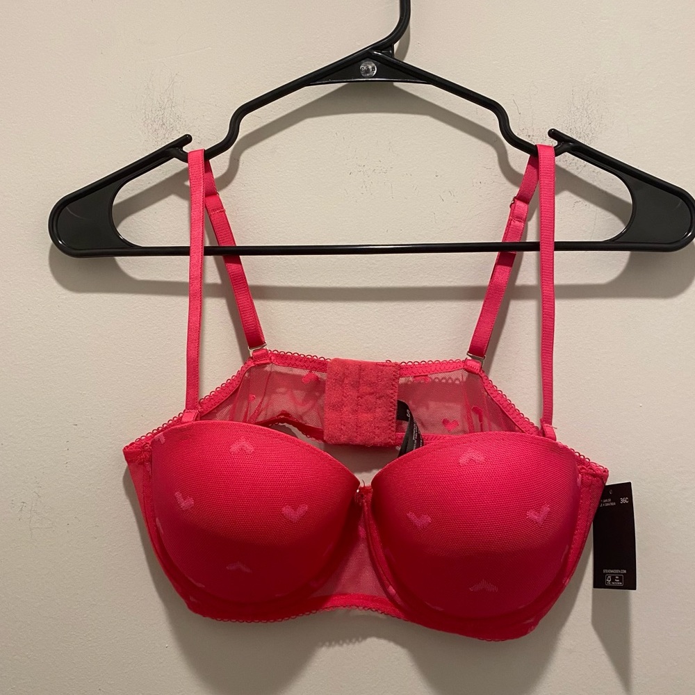 Steve Madden Convertible Removable Straps Heart Bra Vibrant Pink Size 36C NWT